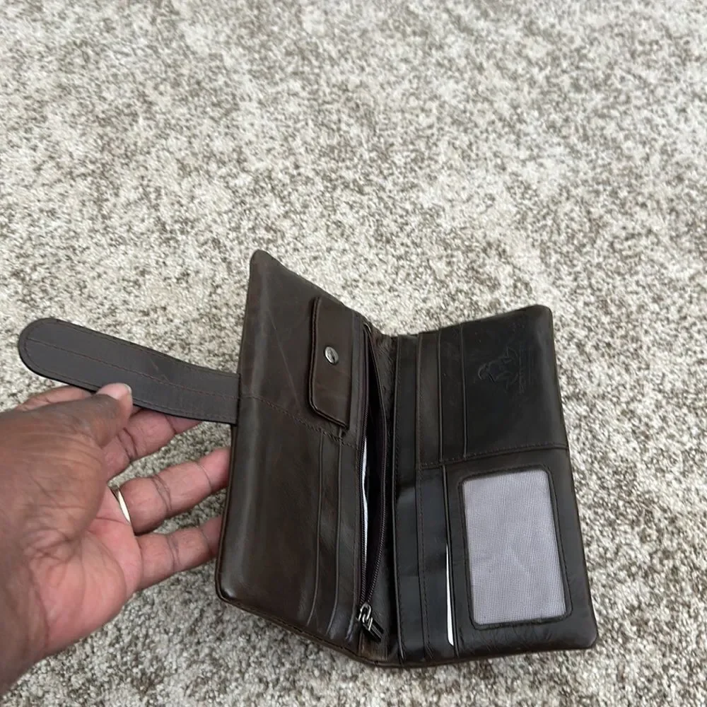 AROMA REVEAL Brown Leather Wallet